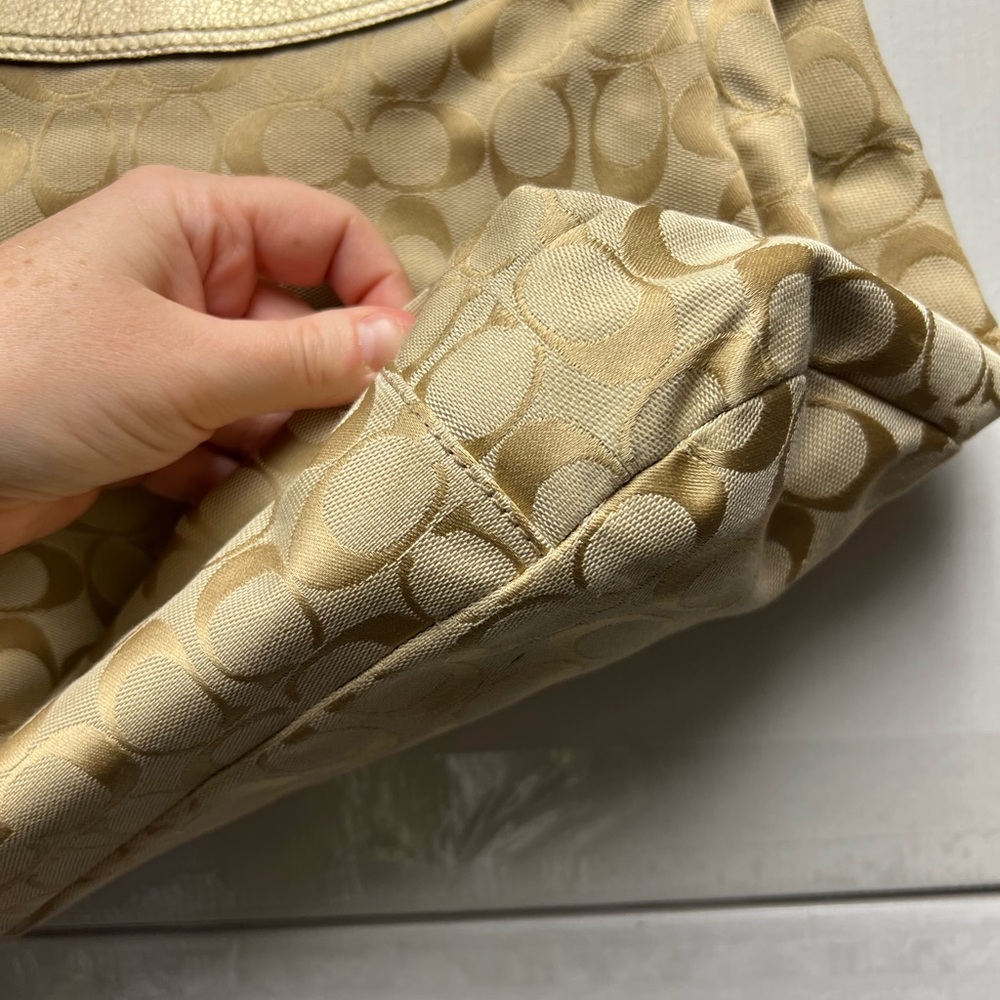 Lynn Soho cream/gold Hobo Women'sBag - Picture 6 of 11